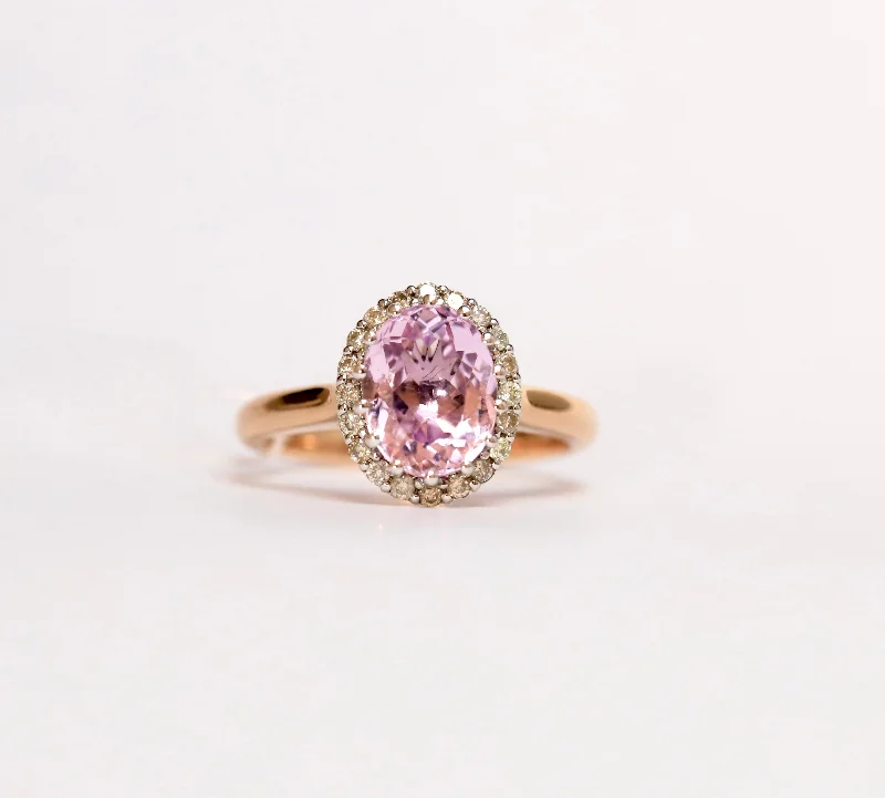 Agate Gemstone Rings with a Banded and Textured DesignAgate Gemstone Rings with a Banded and Textured Design9ct Rose Gold Oval Cut Pink Kunzite Ring with Diamond Halo