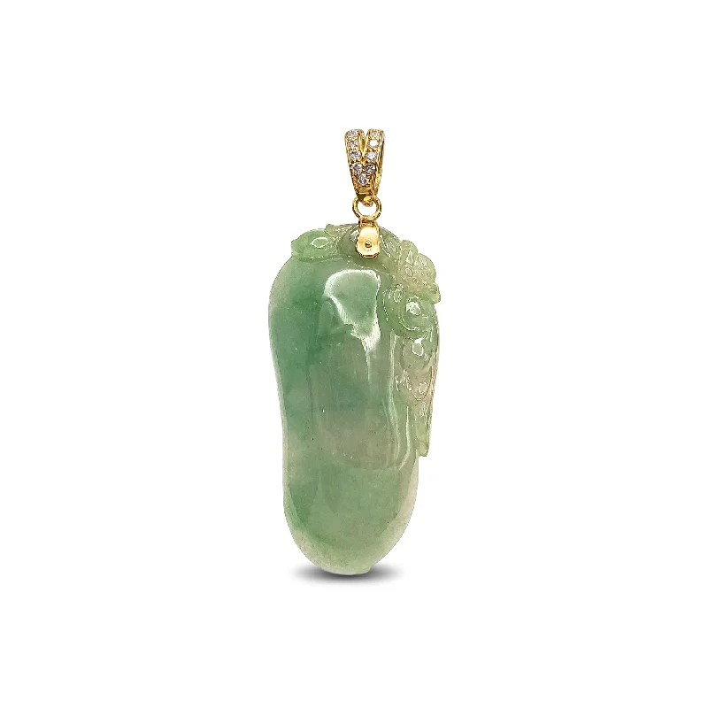 Amber Pendants with Fossilized Insect InclusionsVS Diamond Longevity Peach & Monkey Jade Pendant (14K)